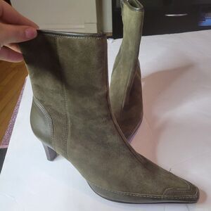 Audrey Brooke Suede Point Boots Green Military Size 7.5 M